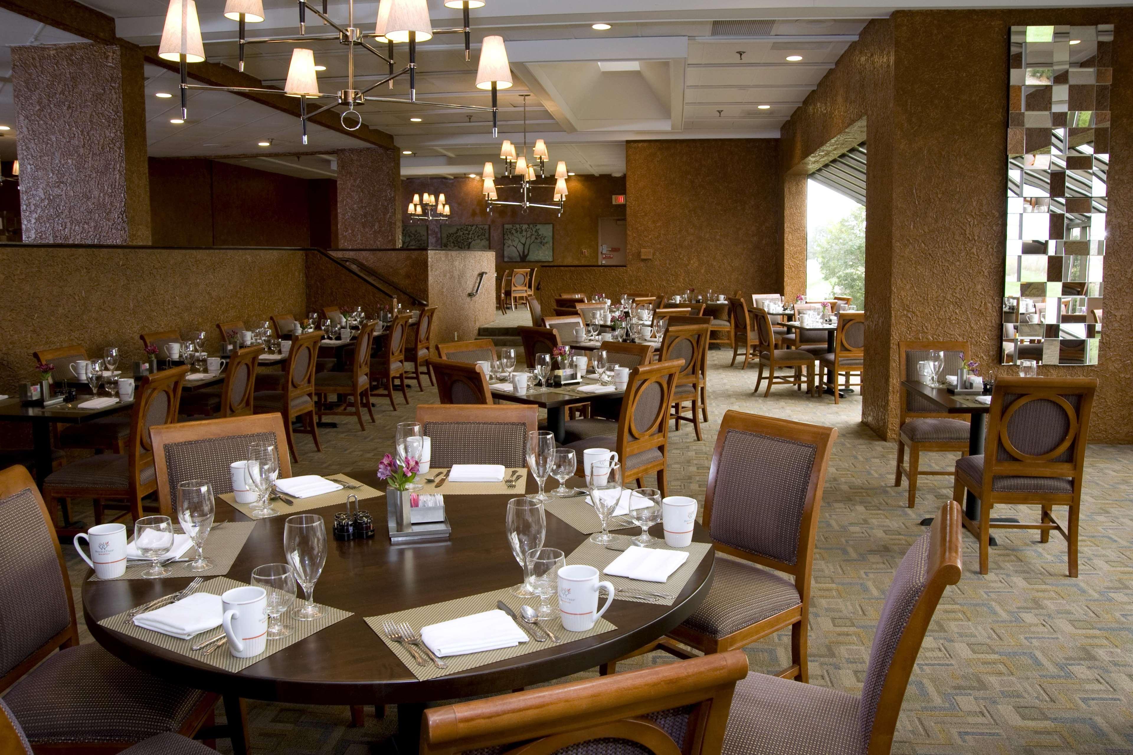 Doubletree By Hilton St. Louis At Westport Hotel Maryland Heights Exterior photo