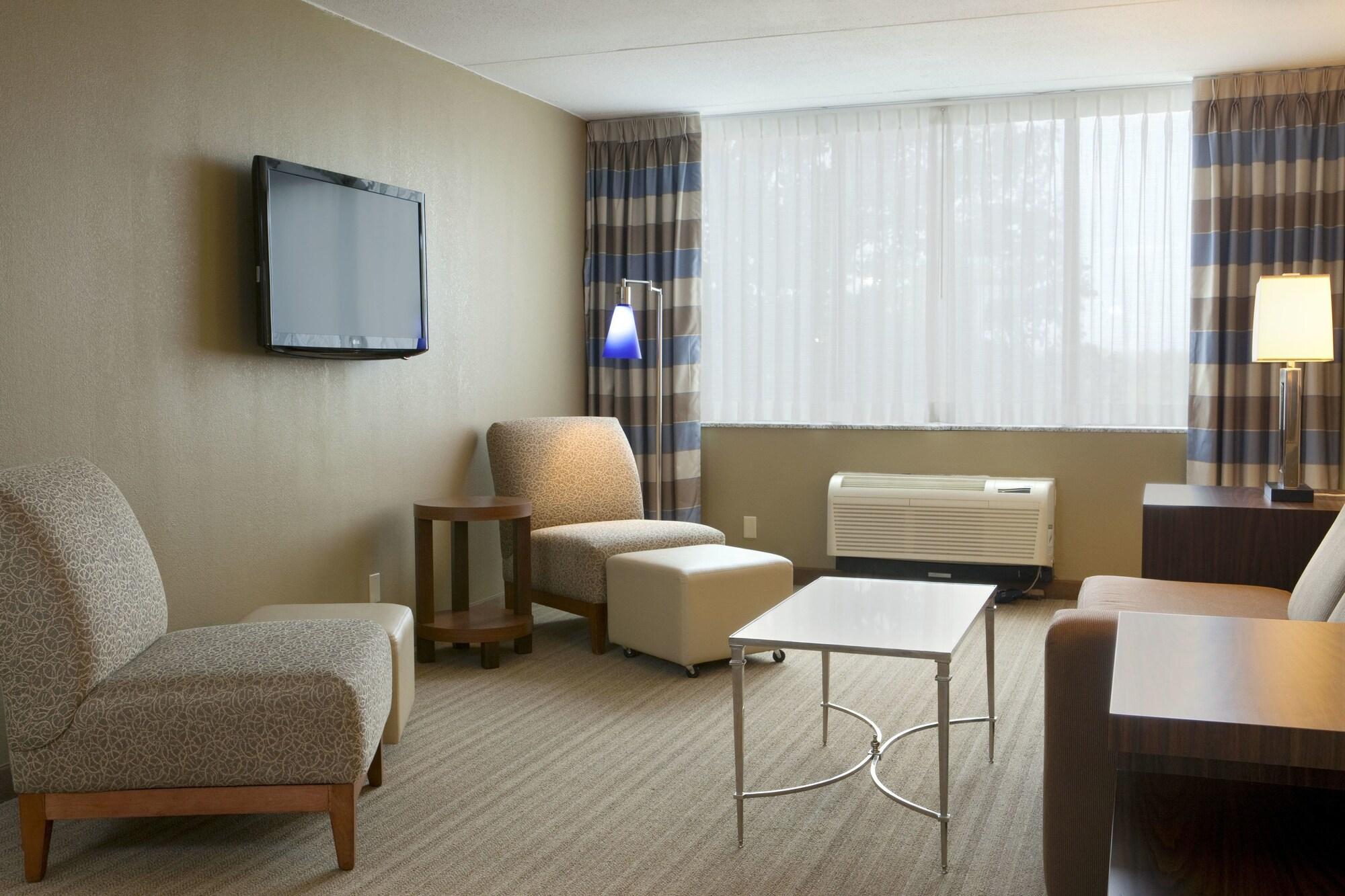 Doubletree By Hilton St. Louis At Westport Hotel Maryland Heights Exterior photo