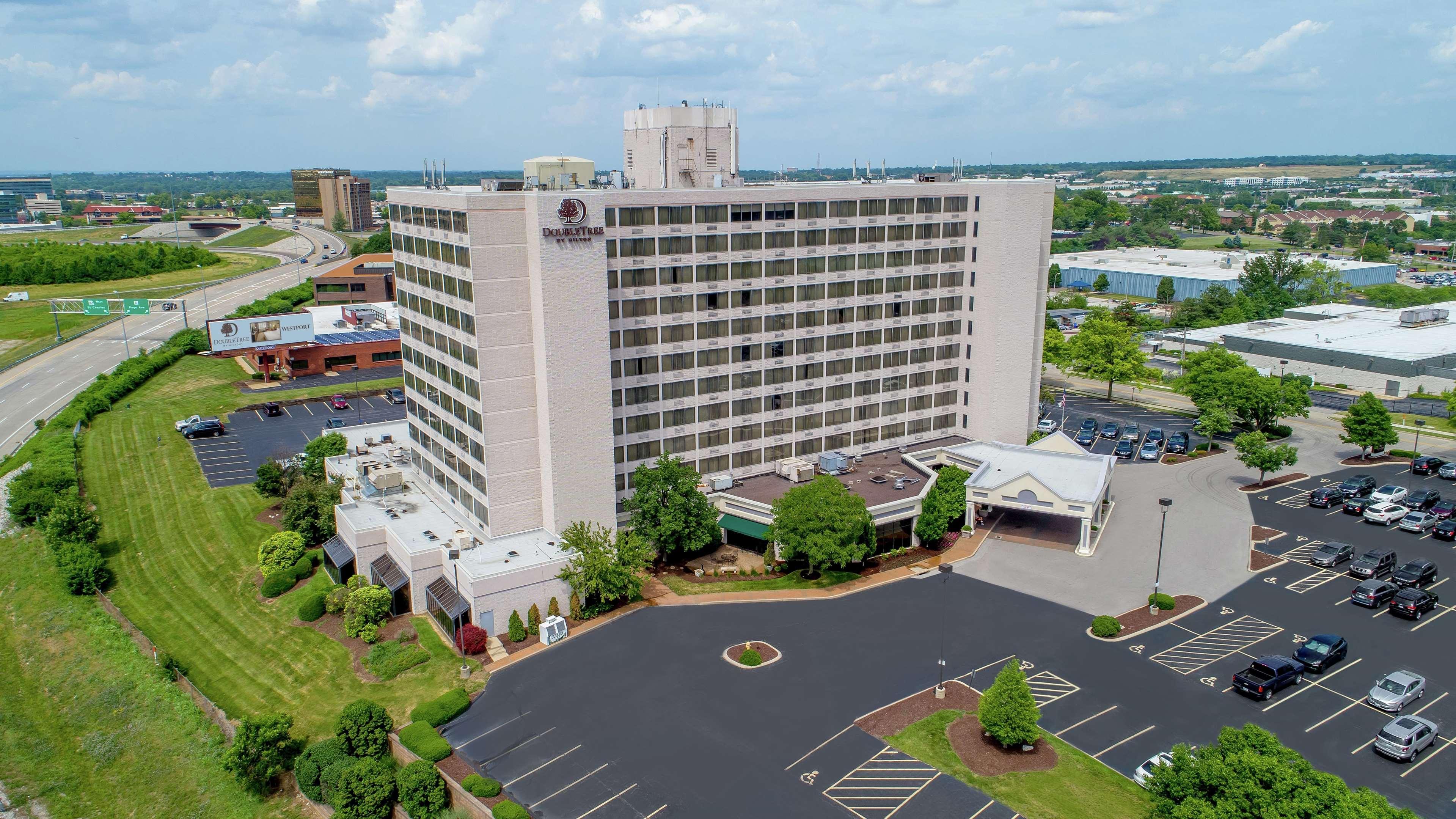 Doubletree By Hilton St. Louis At Westport Hotel Maryland Heights Exterior photo
