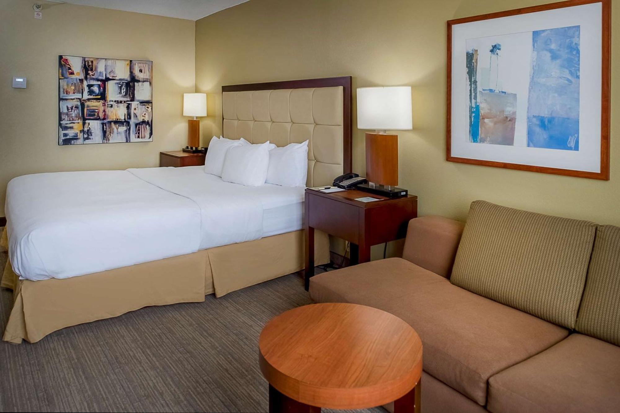 Doubletree By Hilton St. Louis At Westport Hotel Maryland Heights Exterior photo