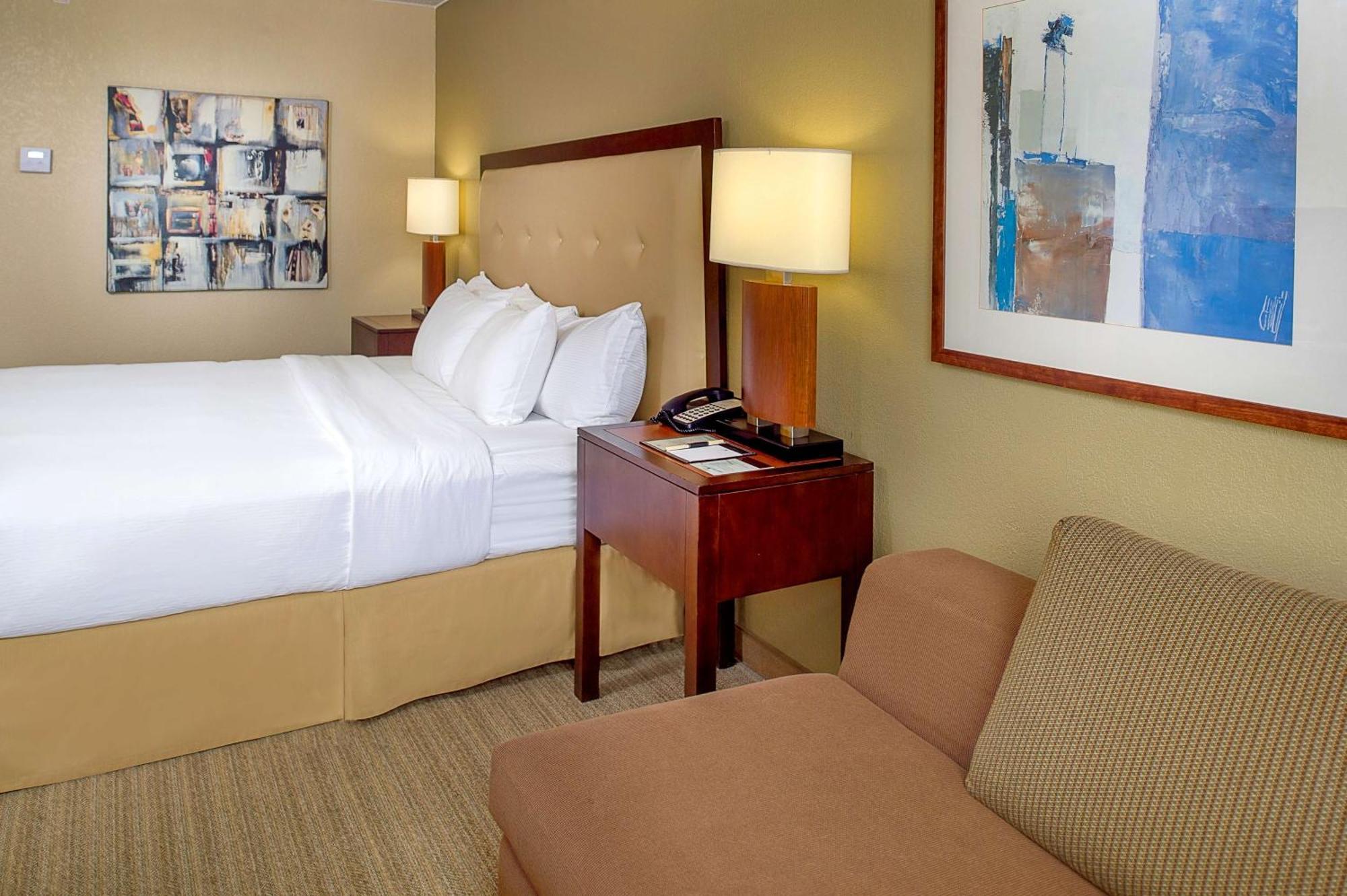 Doubletree By Hilton St. Louis At Westport Hotel Maryland Heights Exterior photo